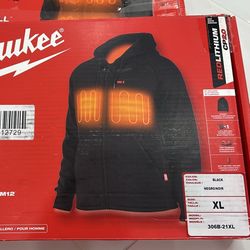 Milwaukee Heated Black Hoodie With 2.0ah And Adapter 