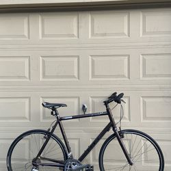 GT Legato 3.0 Road Bike – 700c – 58cm Frame – Shimano 16 Speed Bicycle Hybrid