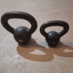10 and 5 lb kettlebells
