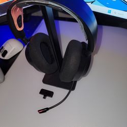 Steel Series Arctic Nova 7  