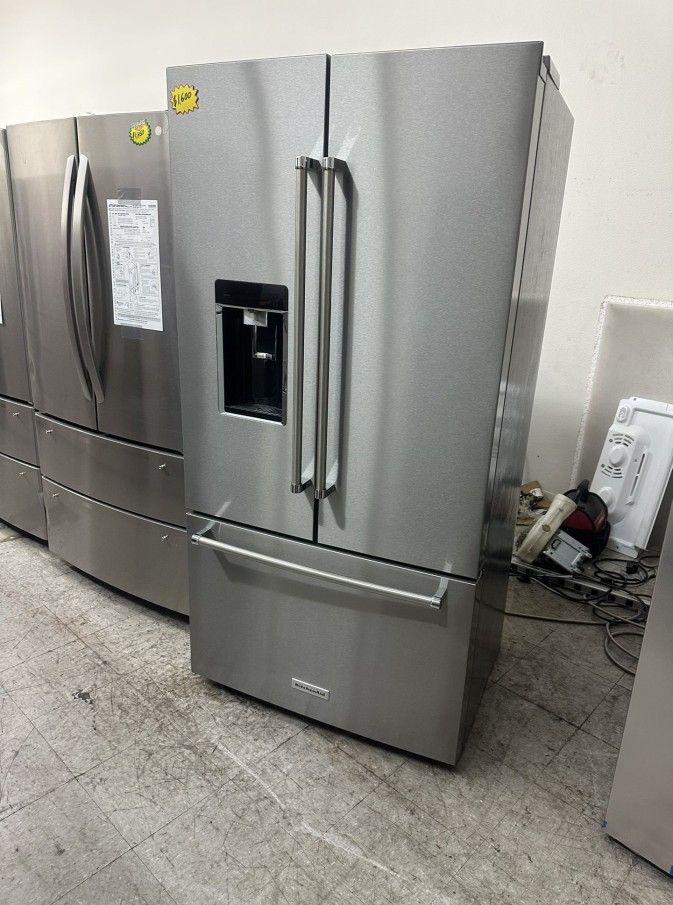 STAINLESS STEEL KITCHEN AID FRENCH DOOR REFRIGERATOR