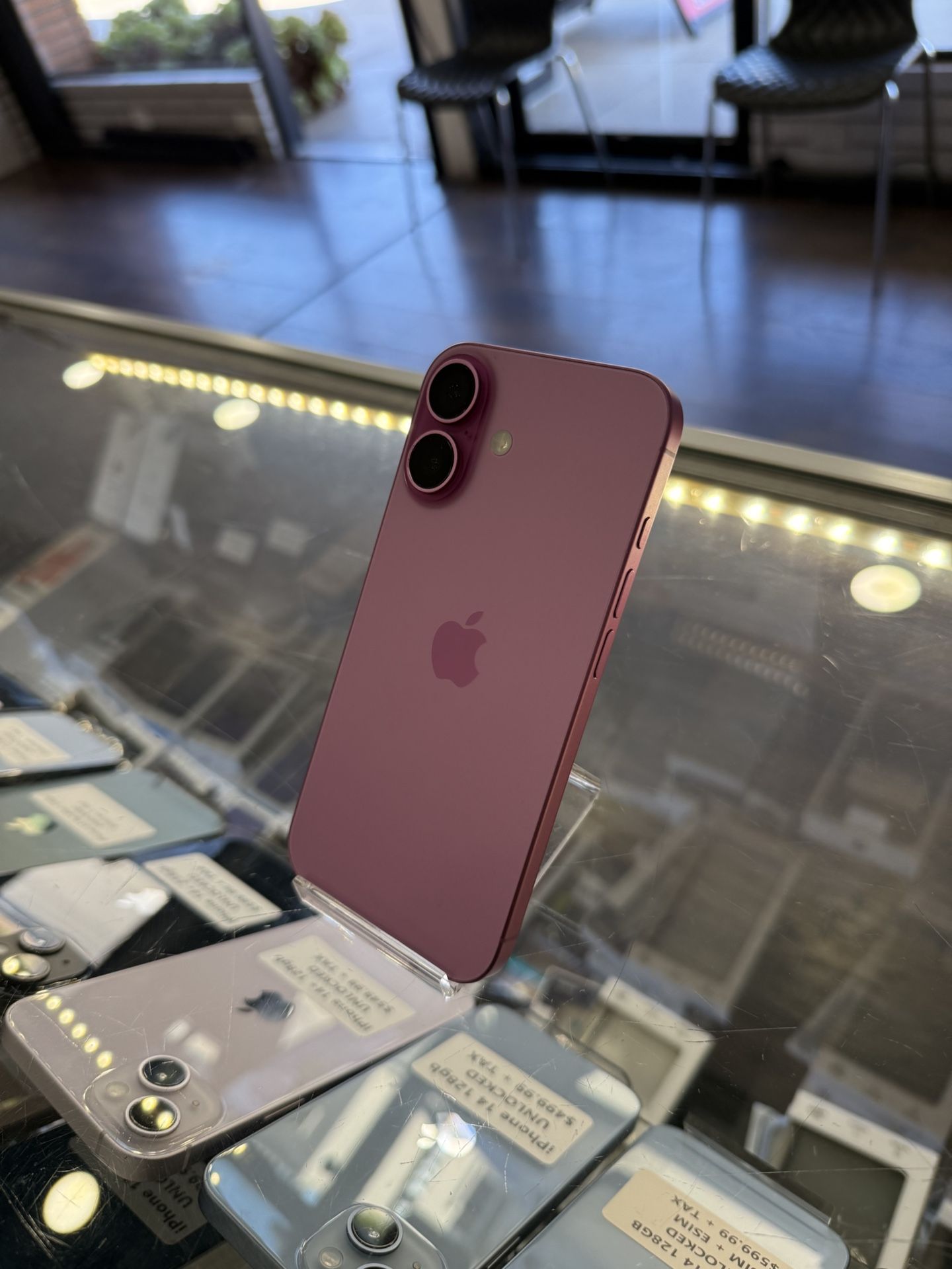 iPhone 16 256gb AT&T/CRICKET