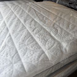 King Size Eastern Euro Bed Mattress Infinity Hybrid Cool Luxury Medium Memory Foam Cooling Serta Sealy Beautyrest Black Casper Snow Dreamcloud Purple 