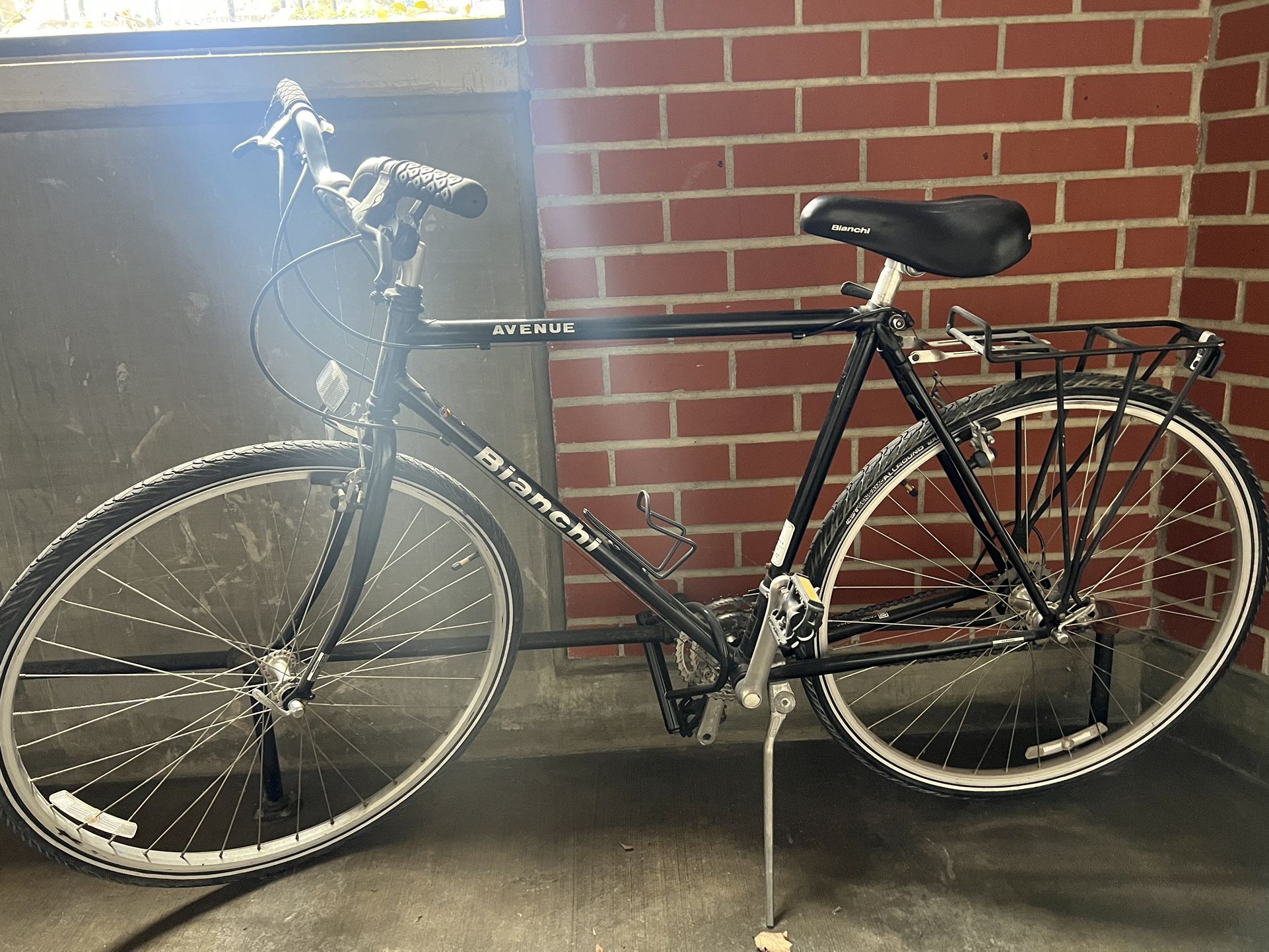 Bianchi Avenue Hybrid Road Bike