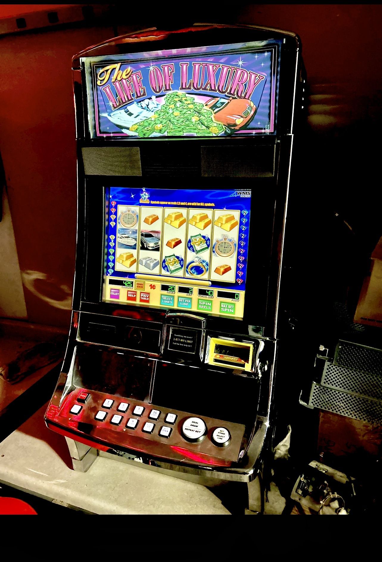 Life Of Luxury Slot Machine