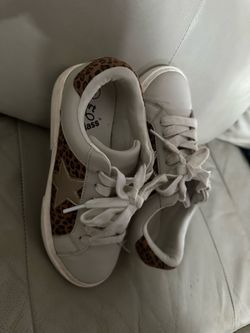 Girls shoes size 3
