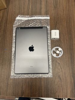 iPad 7th Generation 32gb, Wi-Fi/ Cellular, iCloud unlocked , like new condition comes with charger $175 each. Multiple available