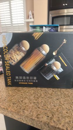 Modern spice storage for counter