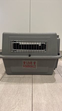 Hard Shell Pet Travel Carrier Crate