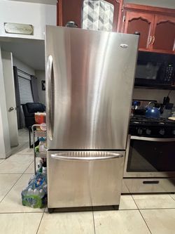 Amana Stainless Bottom-Freezer Refrigerator – Works Great