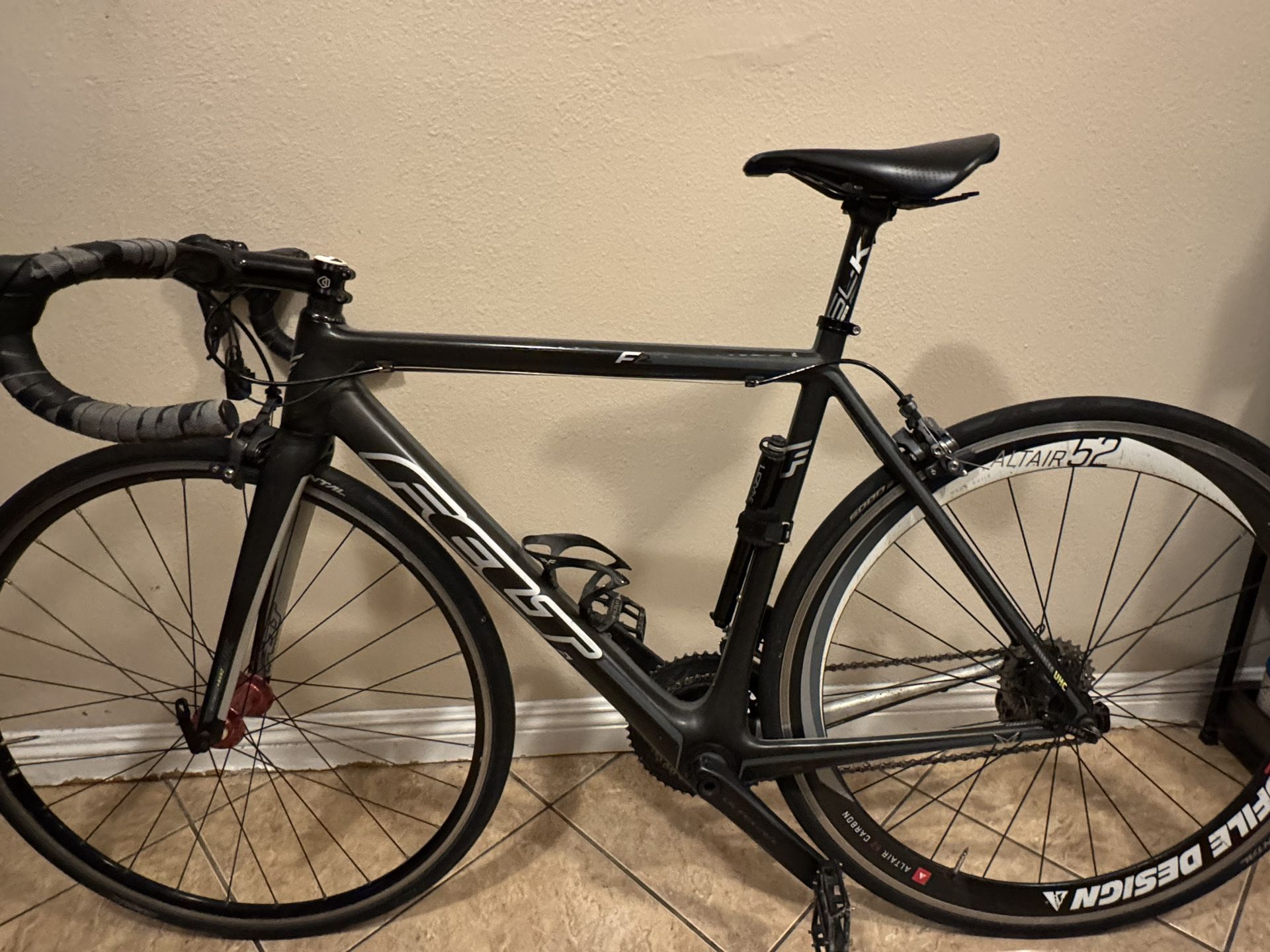 Felt F2 Carbon fiber Road Bike