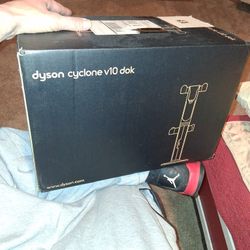 Dyson Cyclone V10 dock 