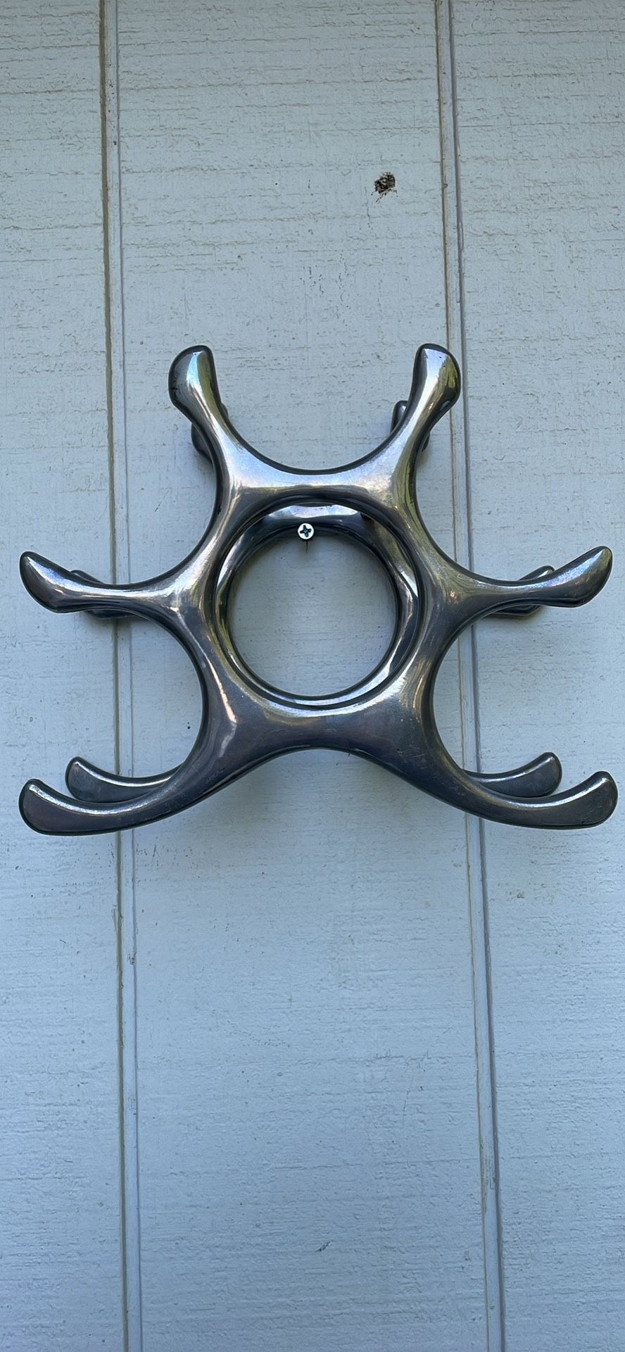 Aluminum Or Chrome 6 Bottle Wine Rack