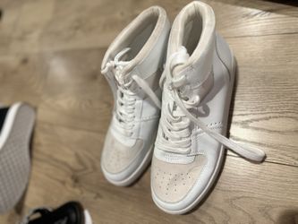 Universal Thread Shoes 