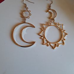 Sun And Moon Earrings 