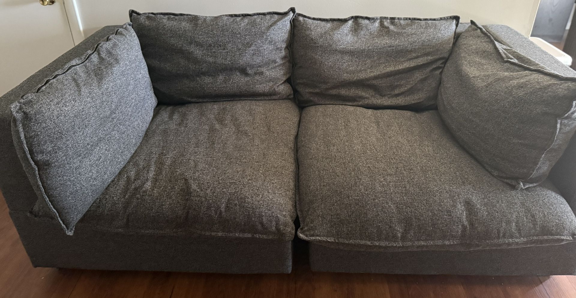 Kova Couch