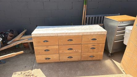 Wood 9-Drawer Dresser
