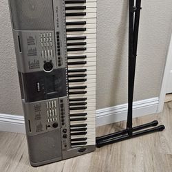 Yamaha YTP400 Portable Grand Keyboard