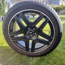 For sale: Genuine 21-inch Mercedes AMG wheels with Continental tires