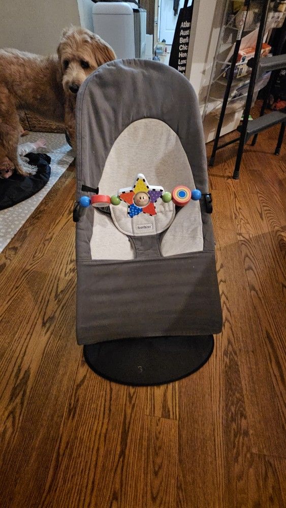 BabyBjörn Bouncer with Toy Bar