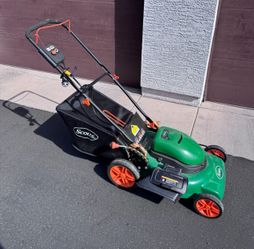 Lawn Mower Scott’s