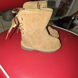 UGGs Infant Girls Size 6