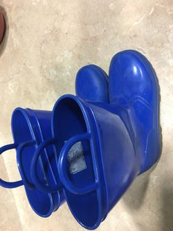 Raining boots size 12