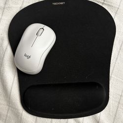 Logitech M185 Wireless Mouse with Logitech M185 Wireless Mouse