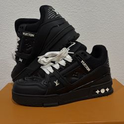 Louis Vuitton Trainer All Black 