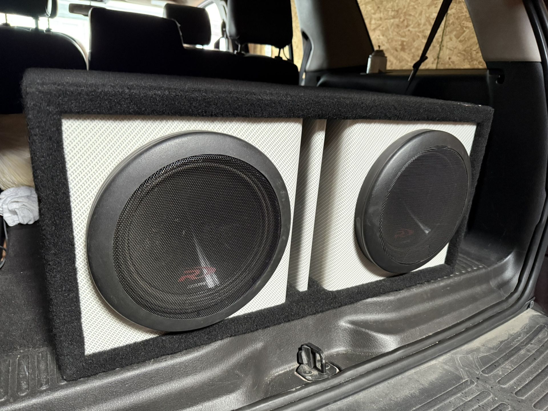 Alpine Type R 10 inch Subwoofers in new ported box.