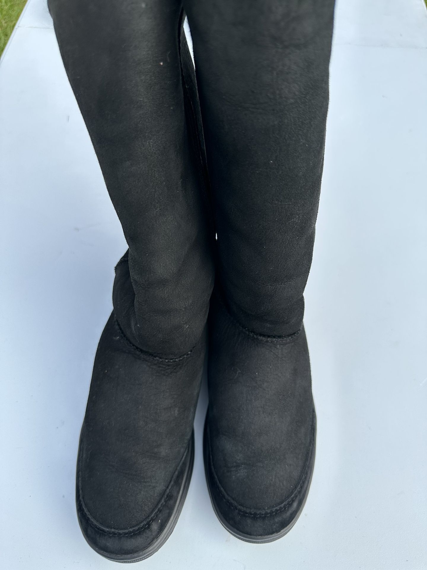 Ugg Boots Womens Shanleigh Black Suede Lined Pull On