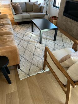 White  Area Rug with Diamond Pattern
