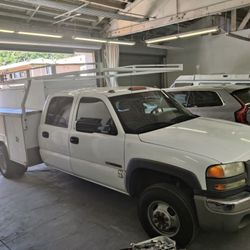 07 GMC Sierra 3500 Crew Cab Dually