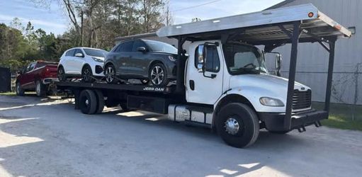 2015 Freightliner 4 car hauler,