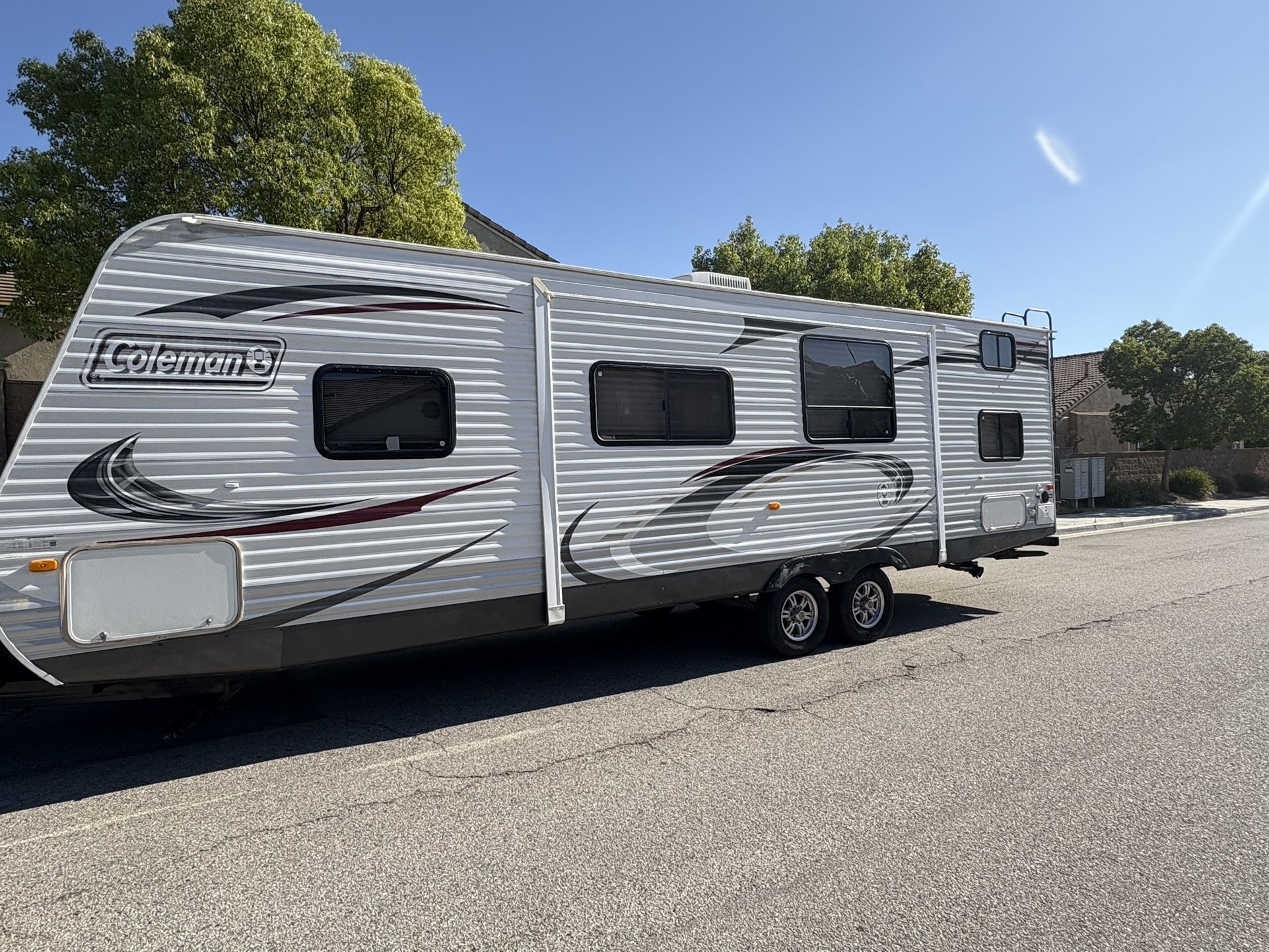 2014 Coleman Travel trailer 30ft slide out