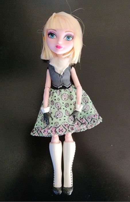 Ever After High Doll Bunny Blanc