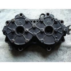 JOHNSON EVINRUDE CYLINDER HEAD 316466 Port  V4 125  HP