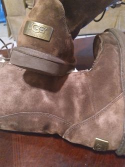 UGG Uptown II 5190 Tall Snow Boots Size 8