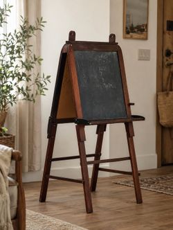 Art easel! Pre- loved💕 REAL WOOD