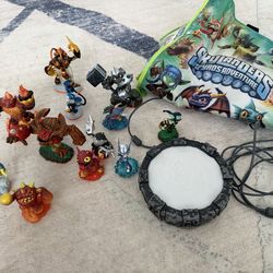 Skylanders Spyro's Adventure Figure Lot with Portal and Case