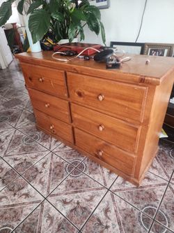 Dresser
