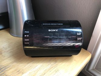 Sony Clock Radio with iPhone dock