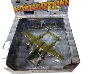 Flying Champs Collectibles P-38 Lightning Model Plane W/stand Green Other Collectible