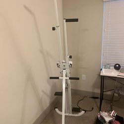 Vertical climber exercise machine