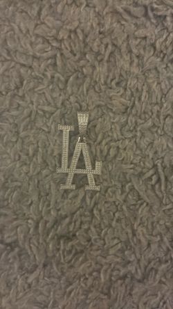 Silver dodger la pendant