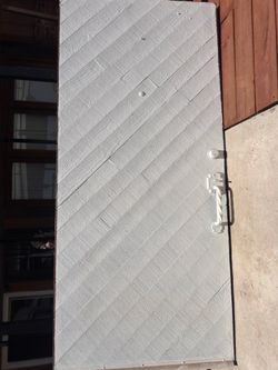 FREE EXTERIOR FRONT DOOR wood 29 1/8 X 79 1/8