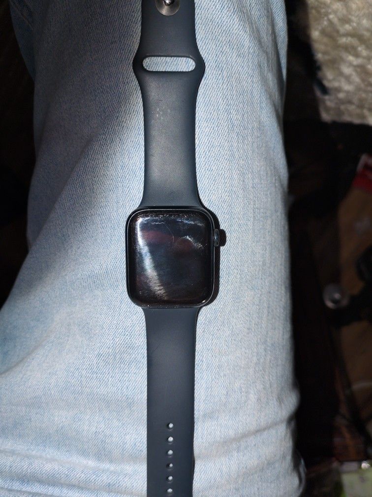 Gently Used IWatch SE 44mm