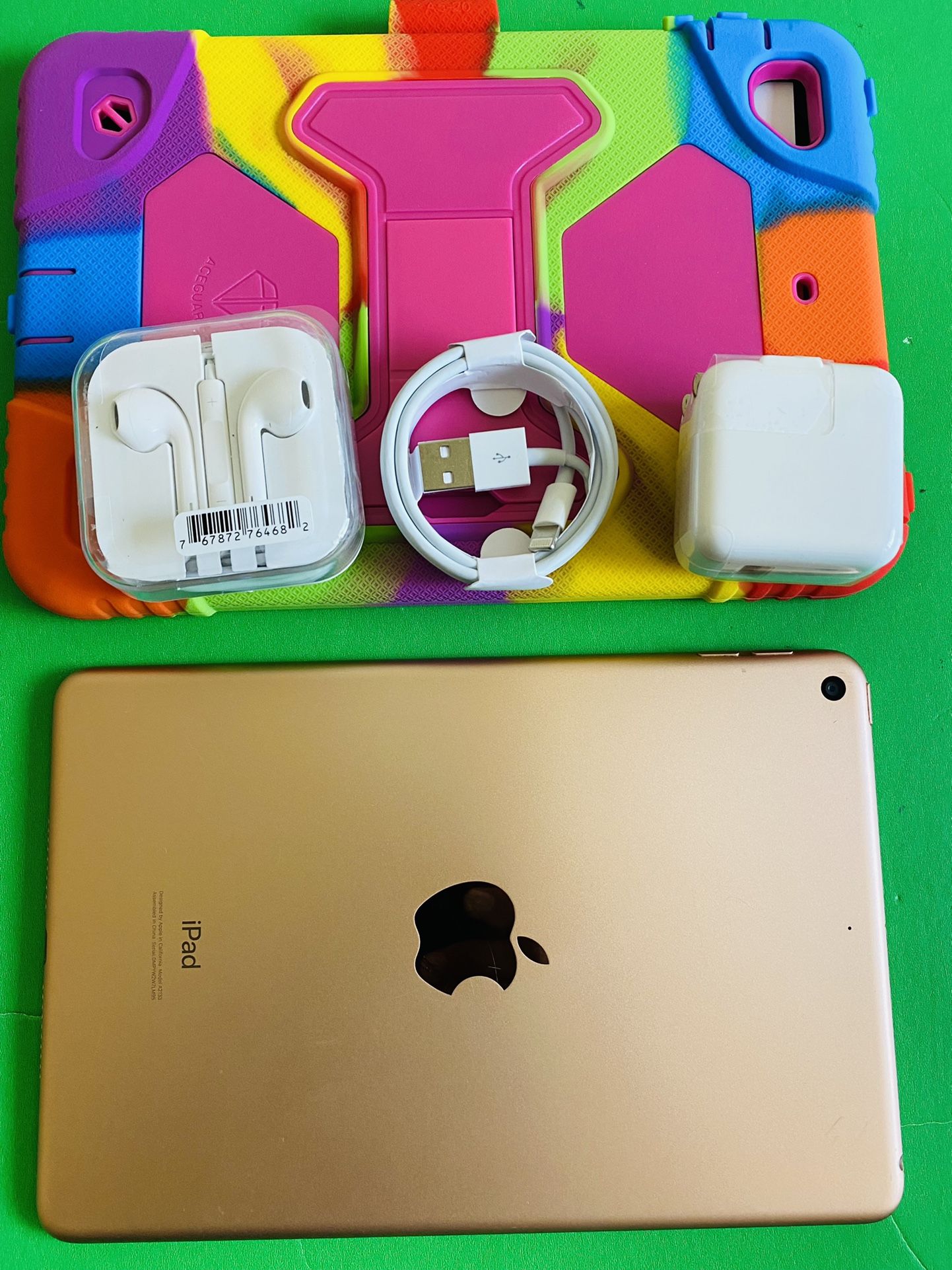 Apple iPad mini 5th Generation Retina Display/ latest IOS 15