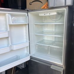Amanda Bottom Freezer Fridge