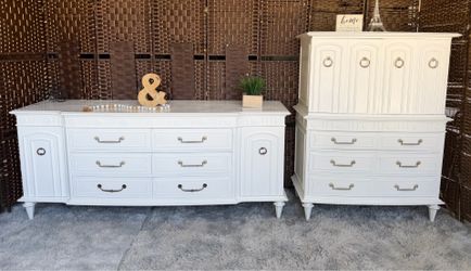 Dresser 12 drawers $185  (dresser tall 6 drawers $175) wood real (refinished white)5 coats of paint $360